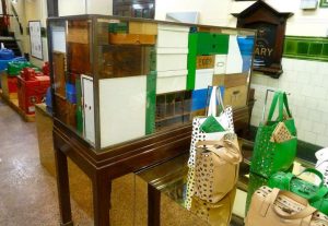 Hindmarch packs out a Museum Cabinet Hindmarch packs out a Museum Cabinet