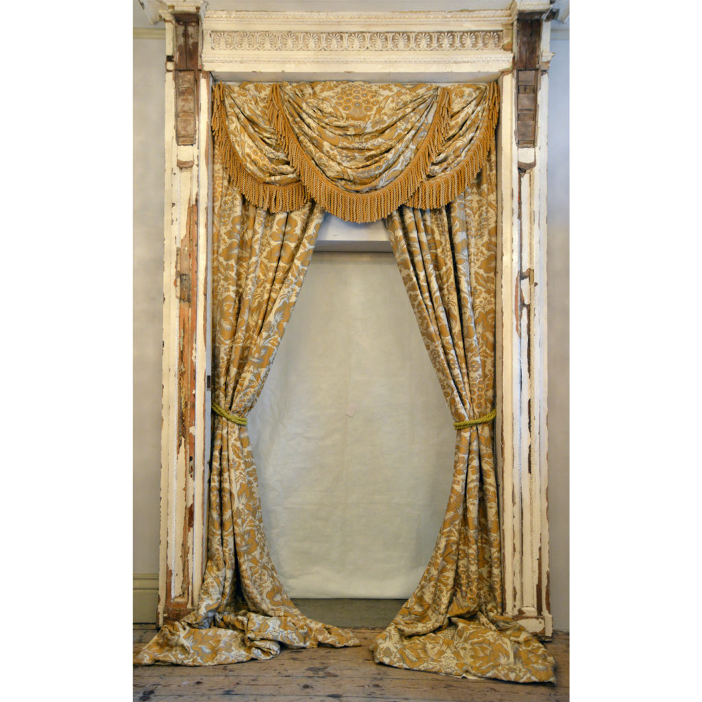 A suite of silk twill damask curtains,-84234