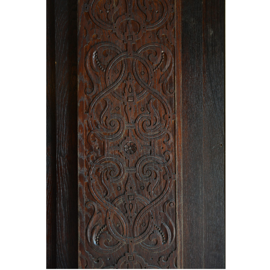A large oak Jacobean style panelled room-85694