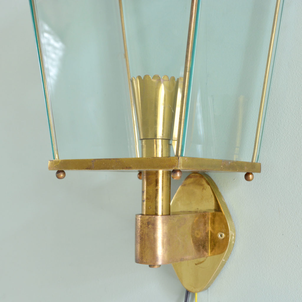 Brass wall mounted lantern, -91975