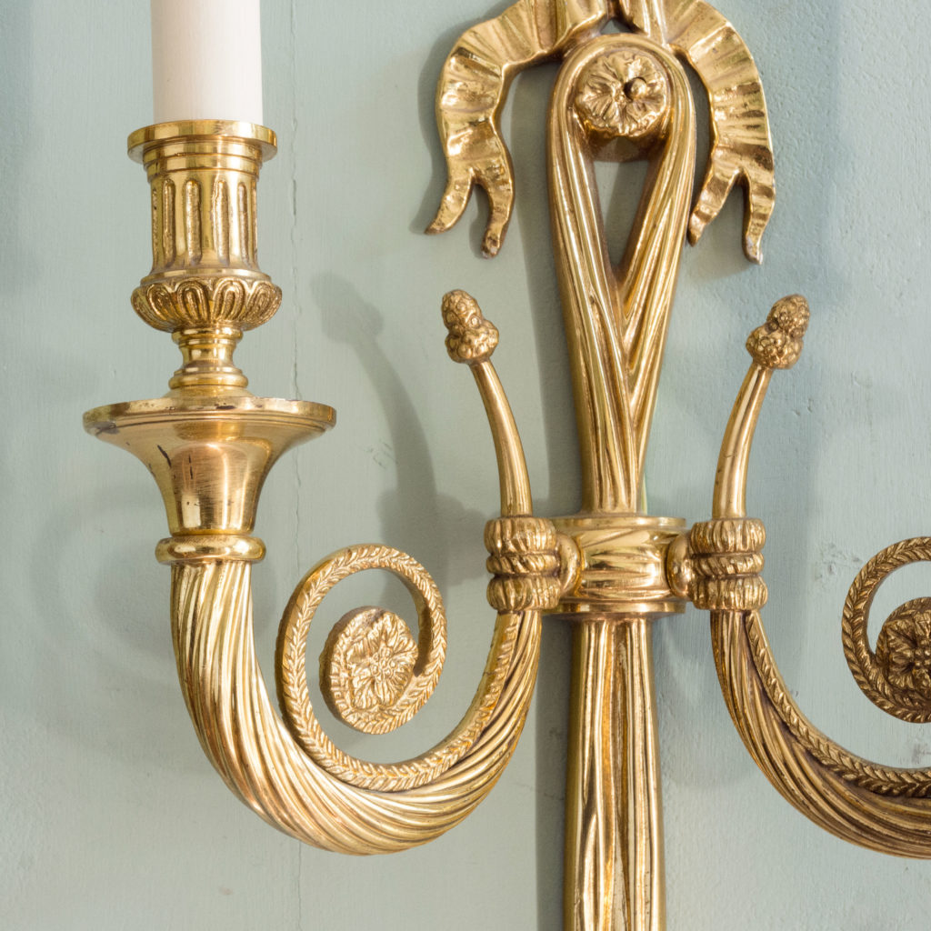 Louis XVI style brass wall light-101412