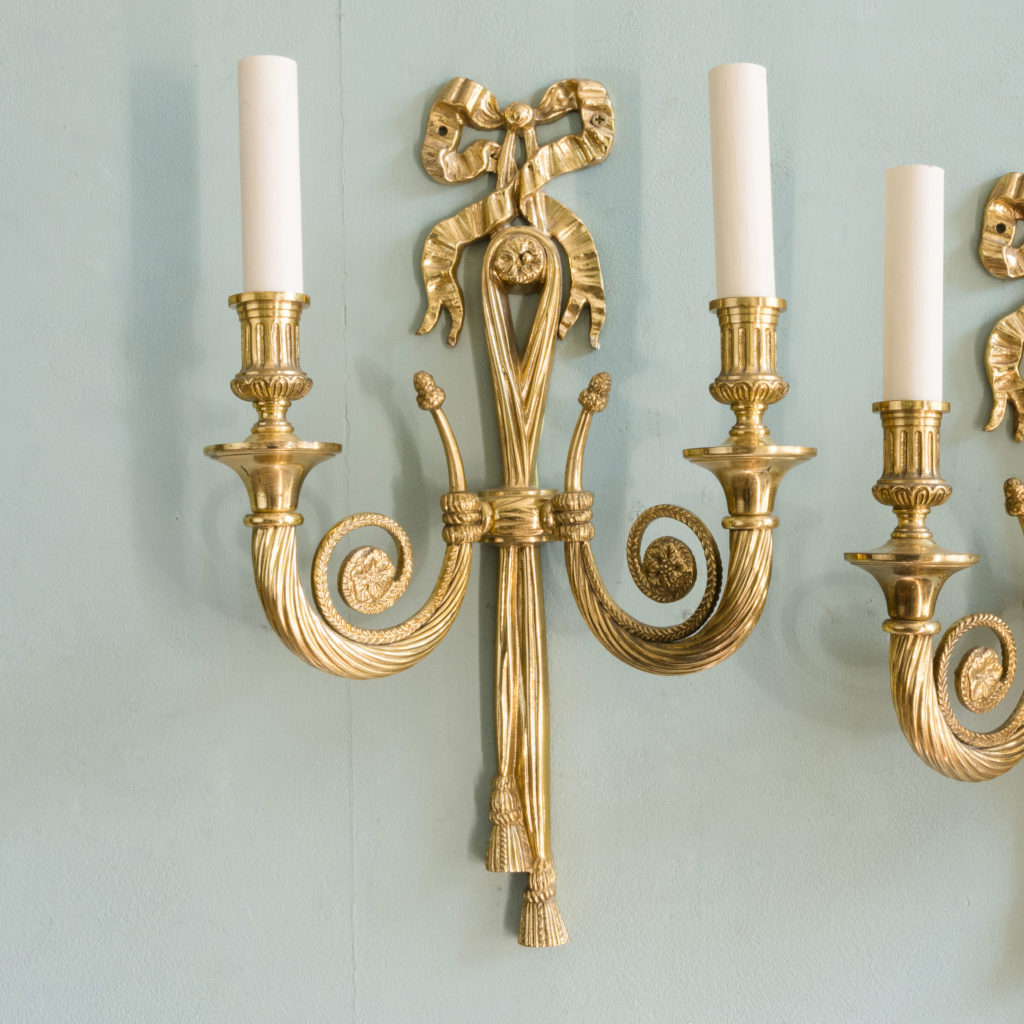 Louis XVI style brass wall light-101406