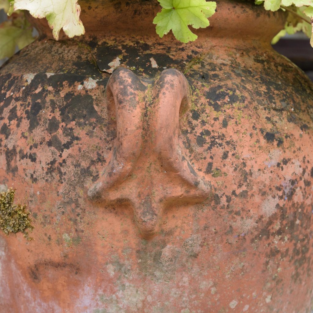 Small terracotta olive oil jar,-107083