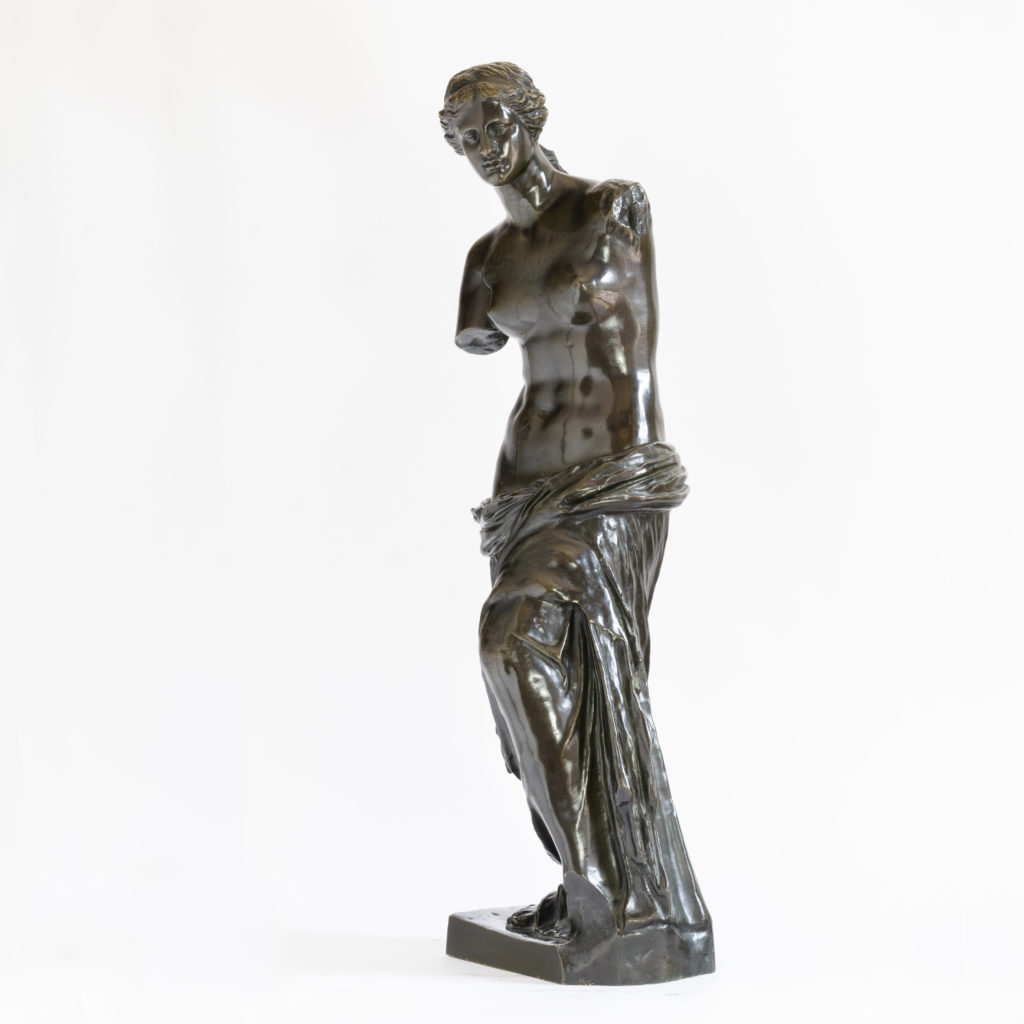 Bronze figure of Venus de Milo,-0
