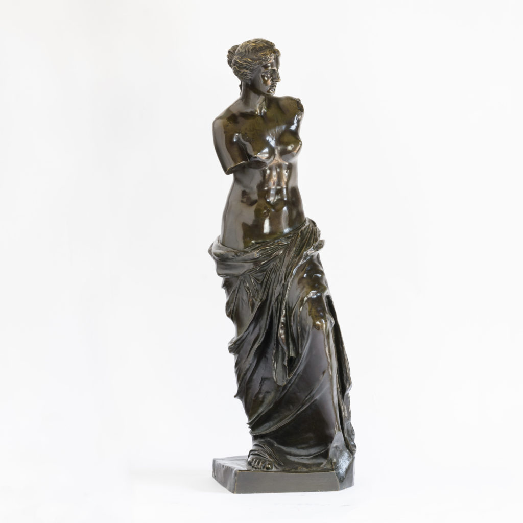 Bronze figure of Venus de Milo,-106438