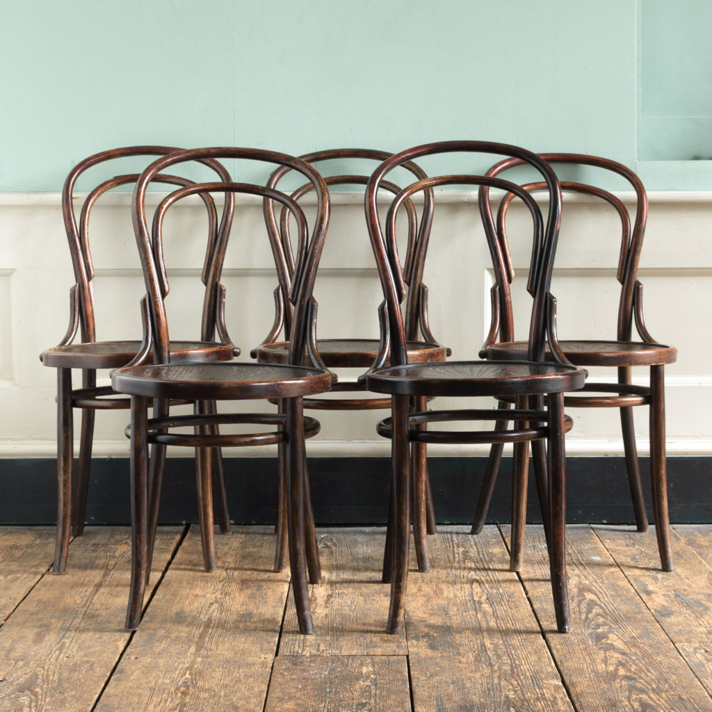 Bentwood café chairs,-109342