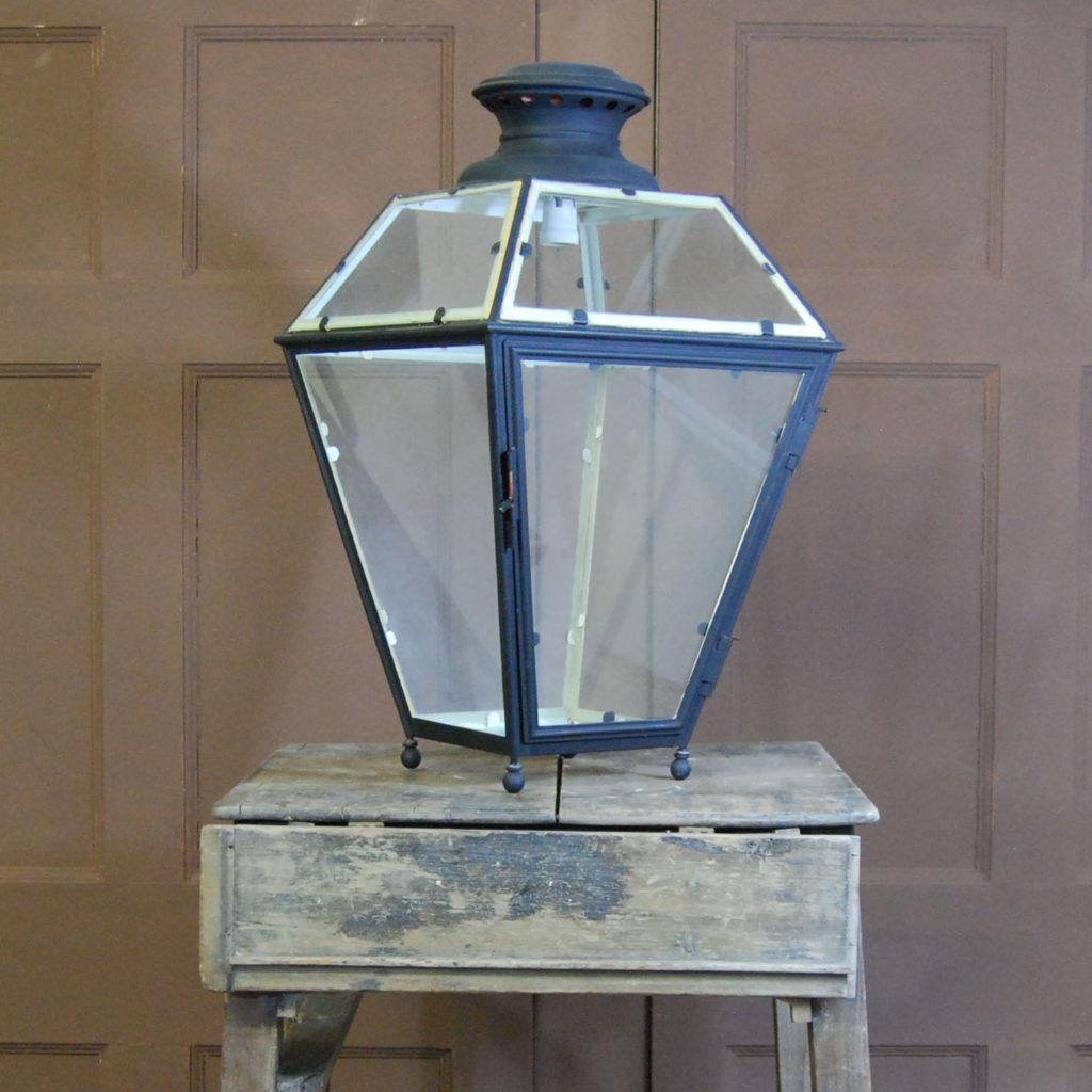 A painted copper street lantern-0