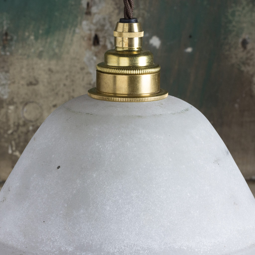 Moulded glass pendant lights,-112095