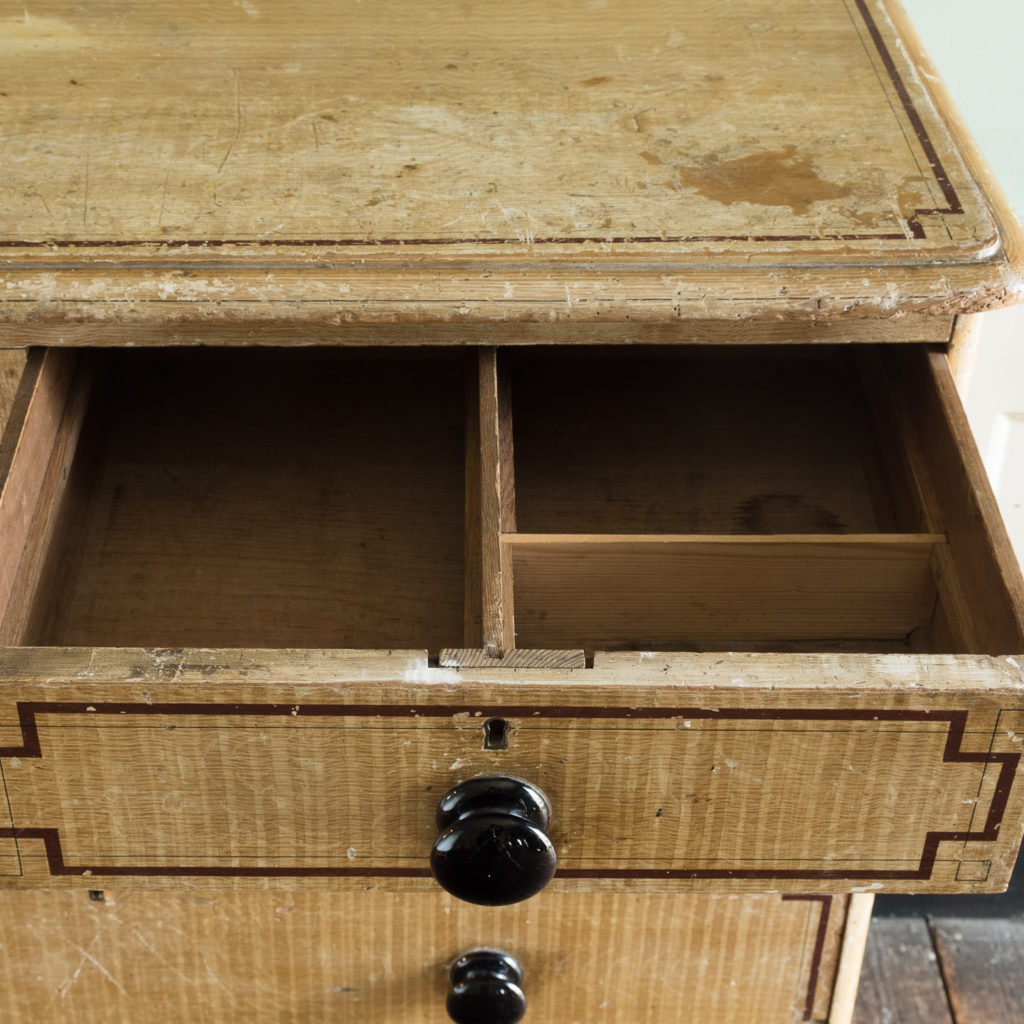 Victorian chest of drawers,-112255