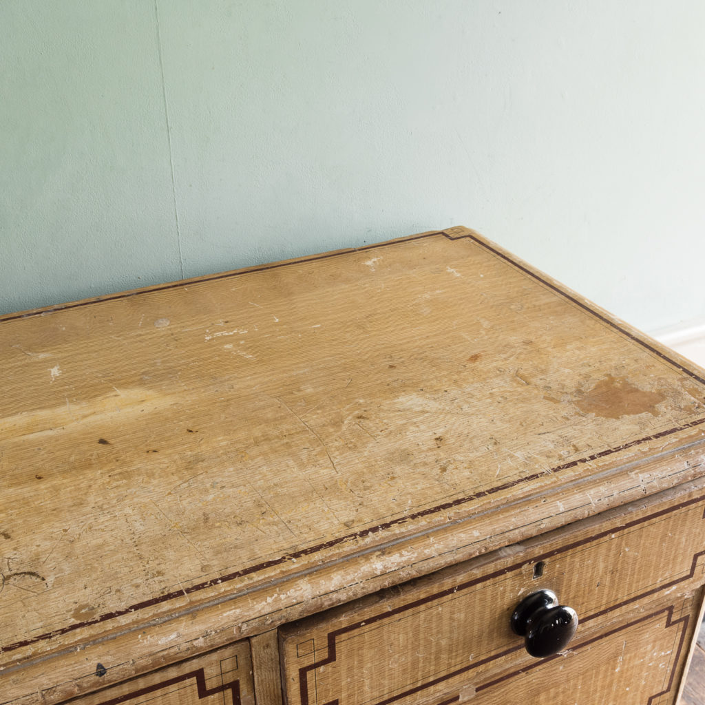 Victorian chest of drawers,-112252