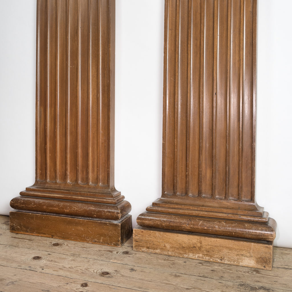 Royal College of Surgeons sapele pilasters,-115007