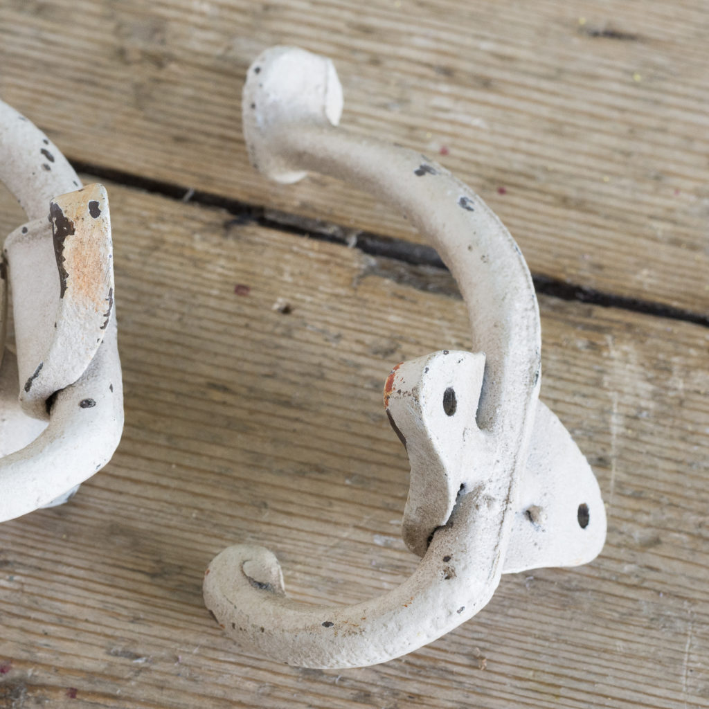 Iron cloakroom hooks,-117105