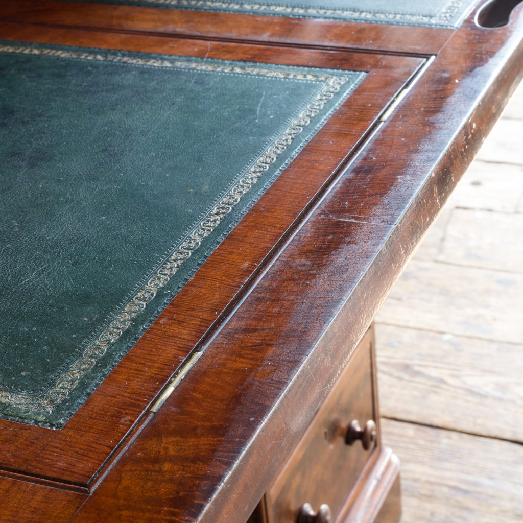 Victorian mahogany cylinder desk,-117717