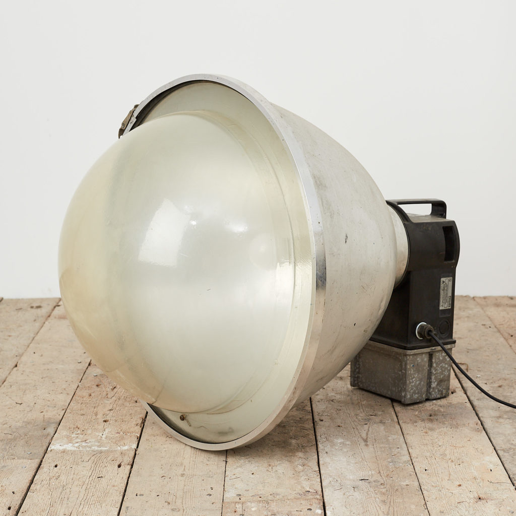 Industrial domed light,-118333