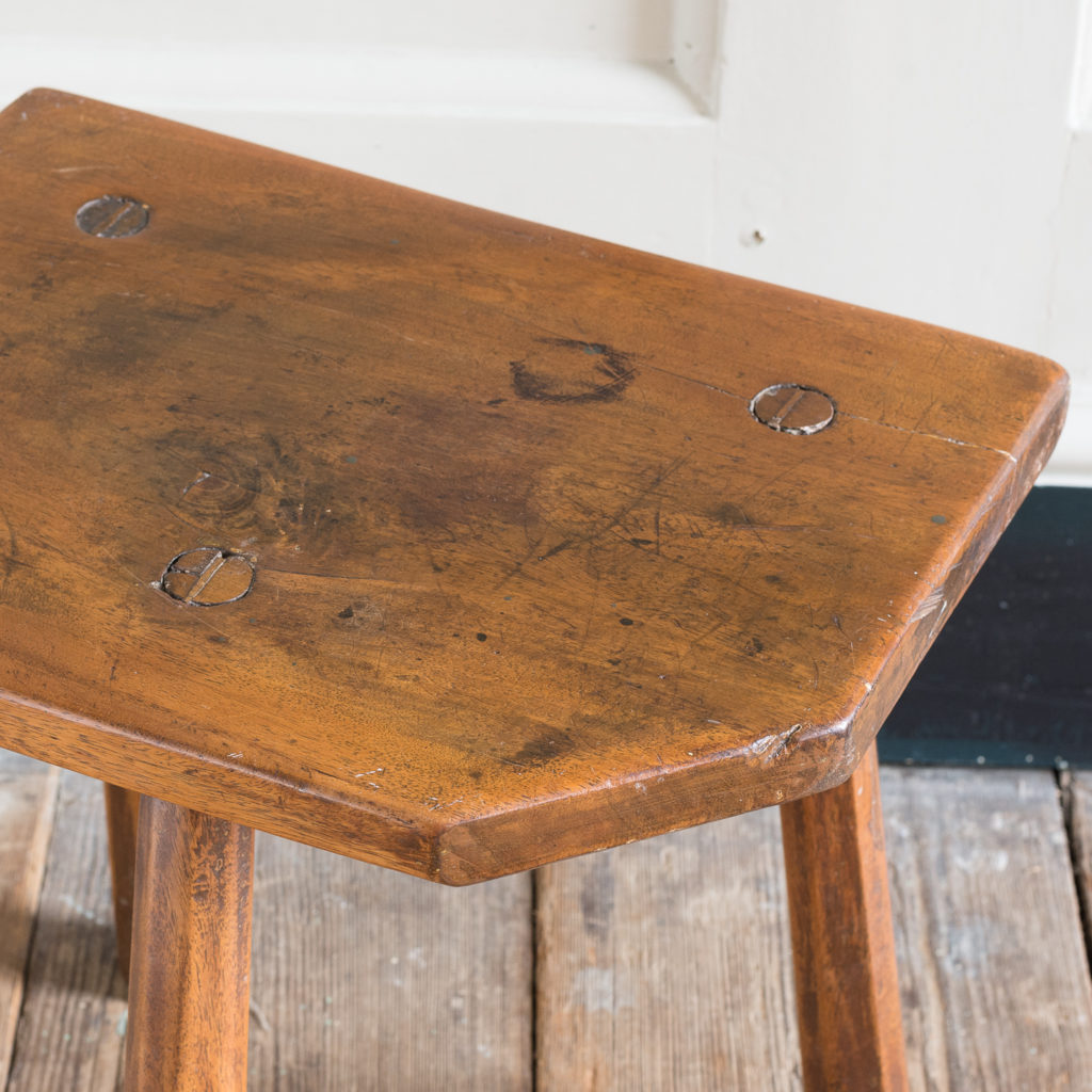 Walnut milking stool,-119533