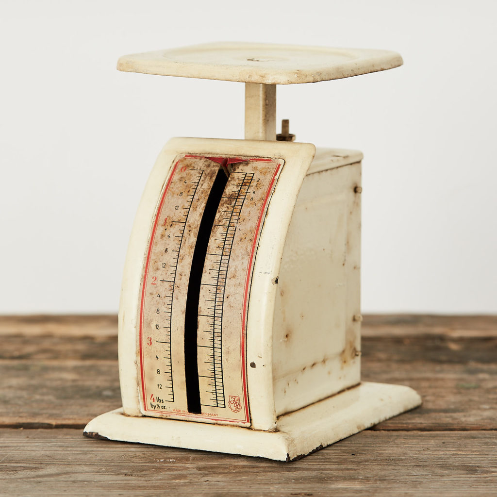 German letter scales,-120786