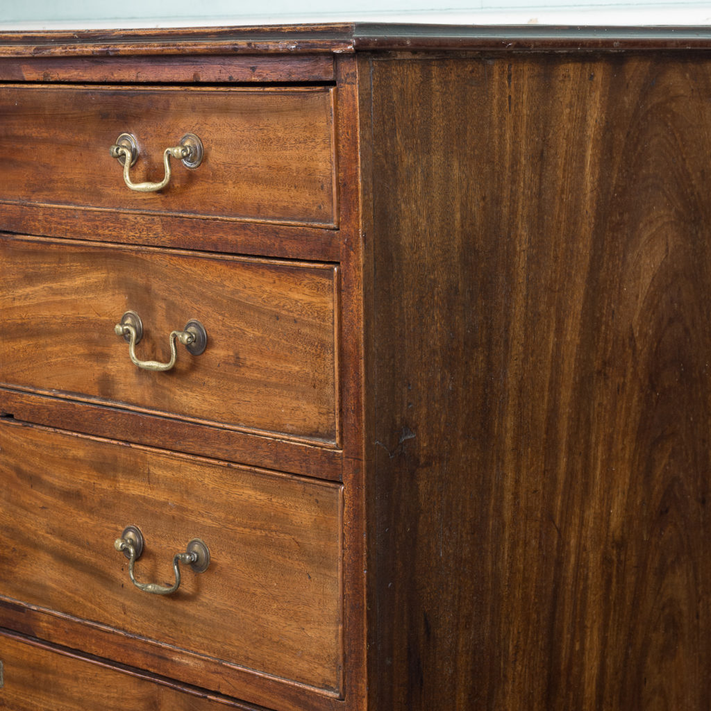 George III diminutive mahogany chest of drawers,-120335