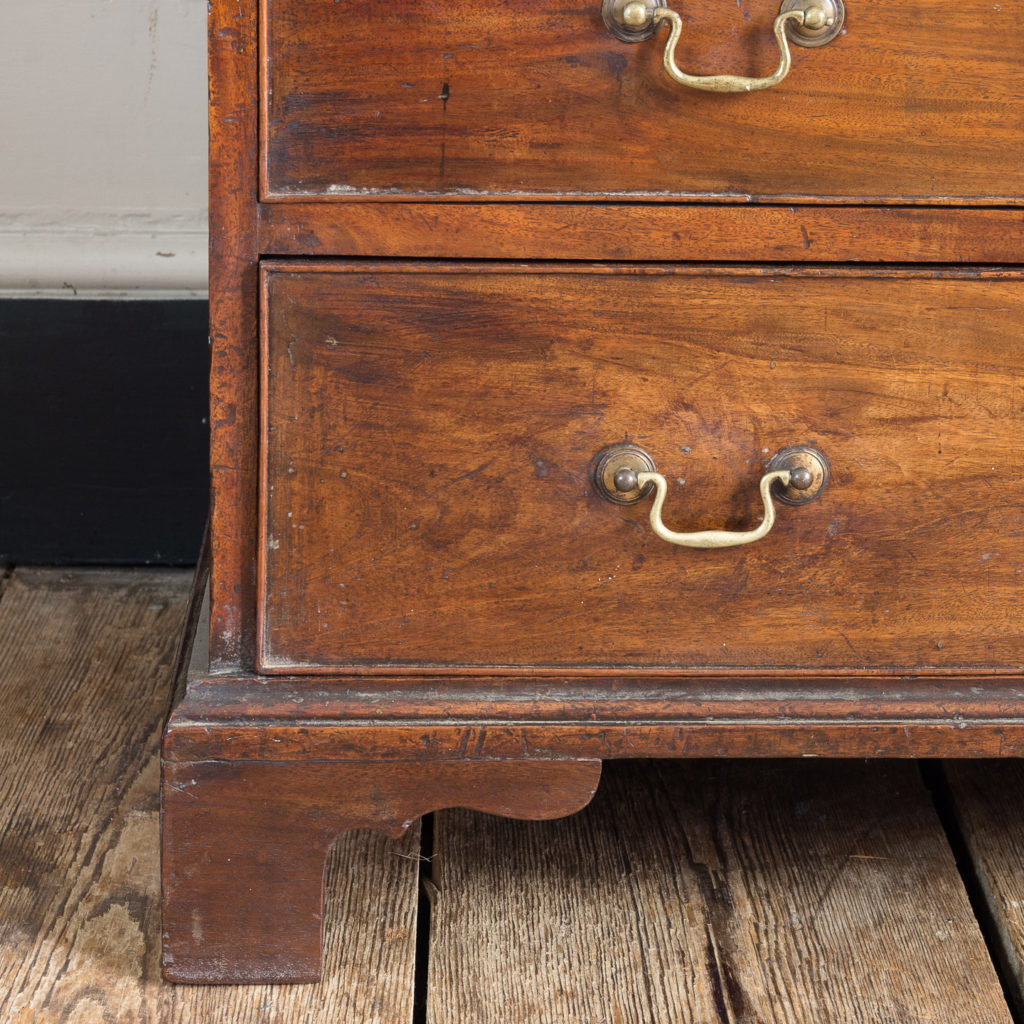 George III diminutive mahogany chest of drawers,-120341