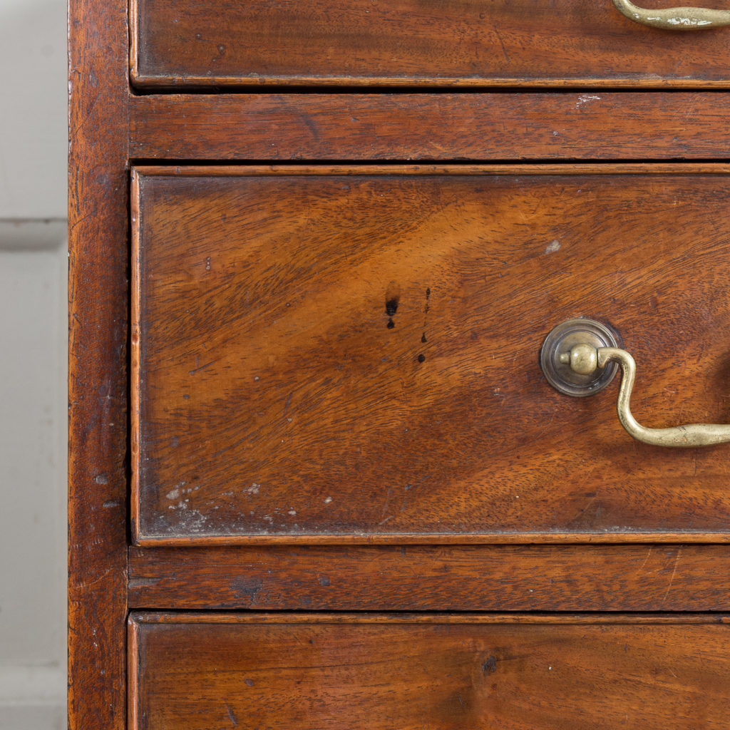 George III diminutive mahogany chest of drawers,-120342