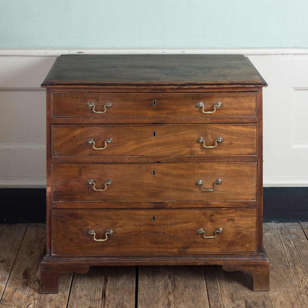 George III diminutive mahogany chest of drawers,-120343