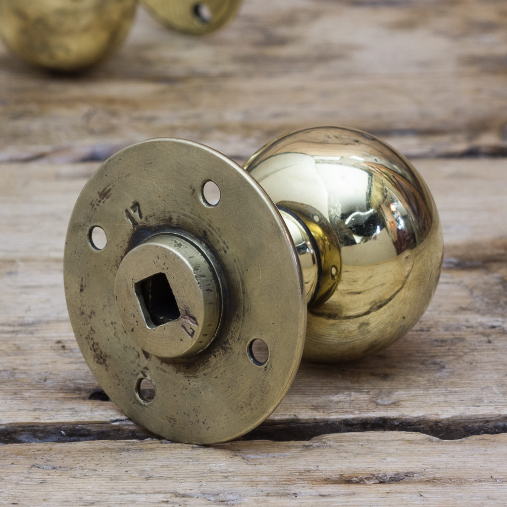 Late Victorian brass door knobs,-122336