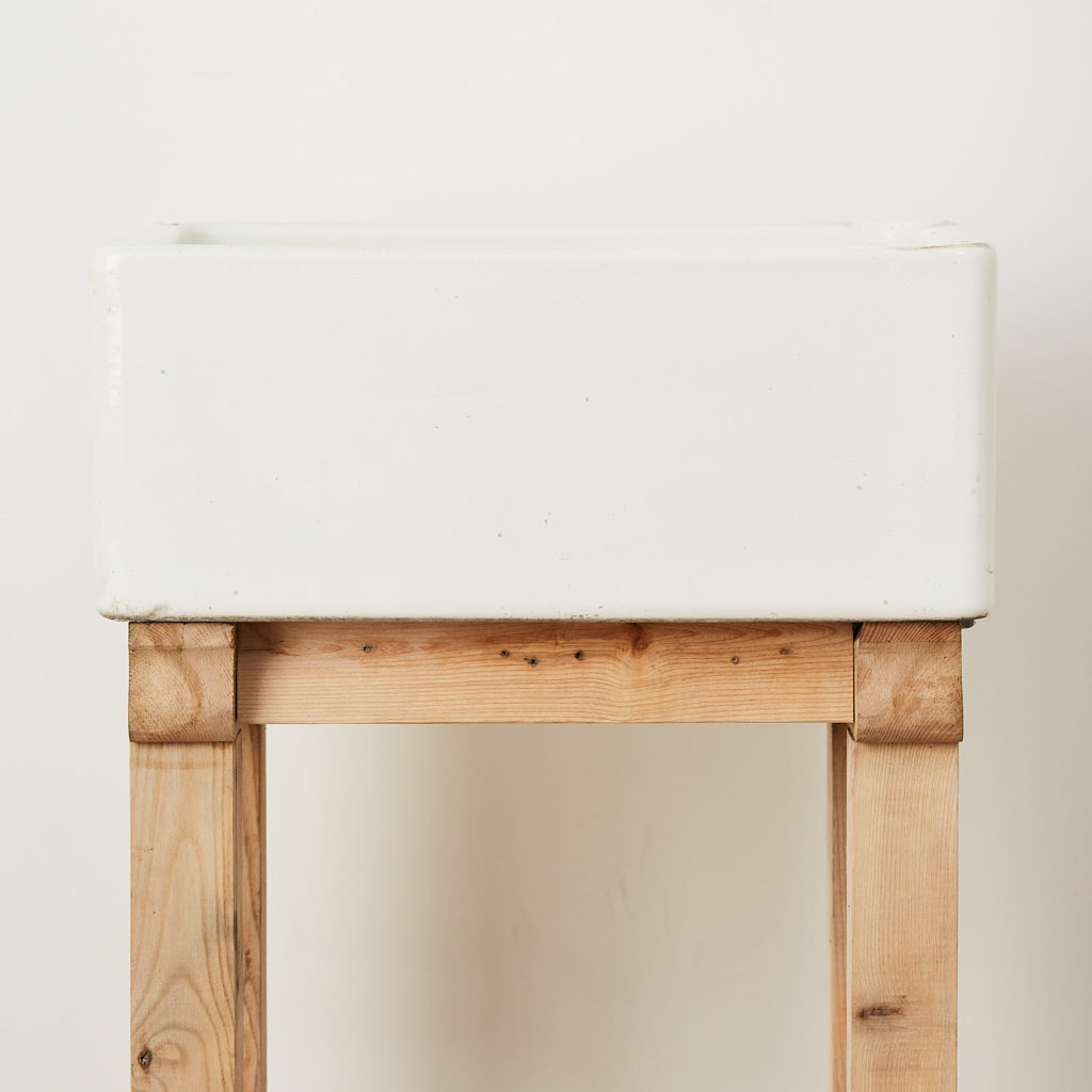 Enamel Belfast sink on Ash pedestal, -122812