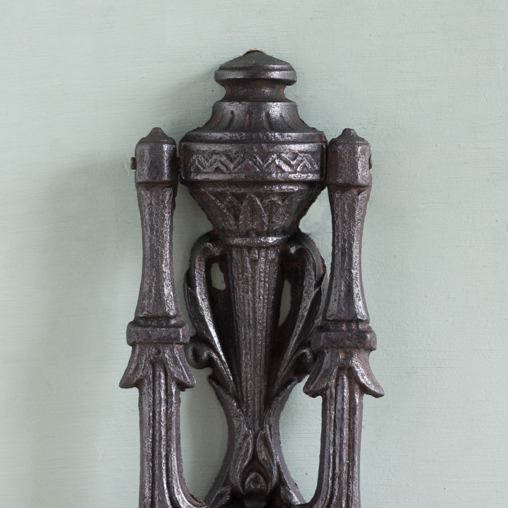 Victorian cast iron door knocker,