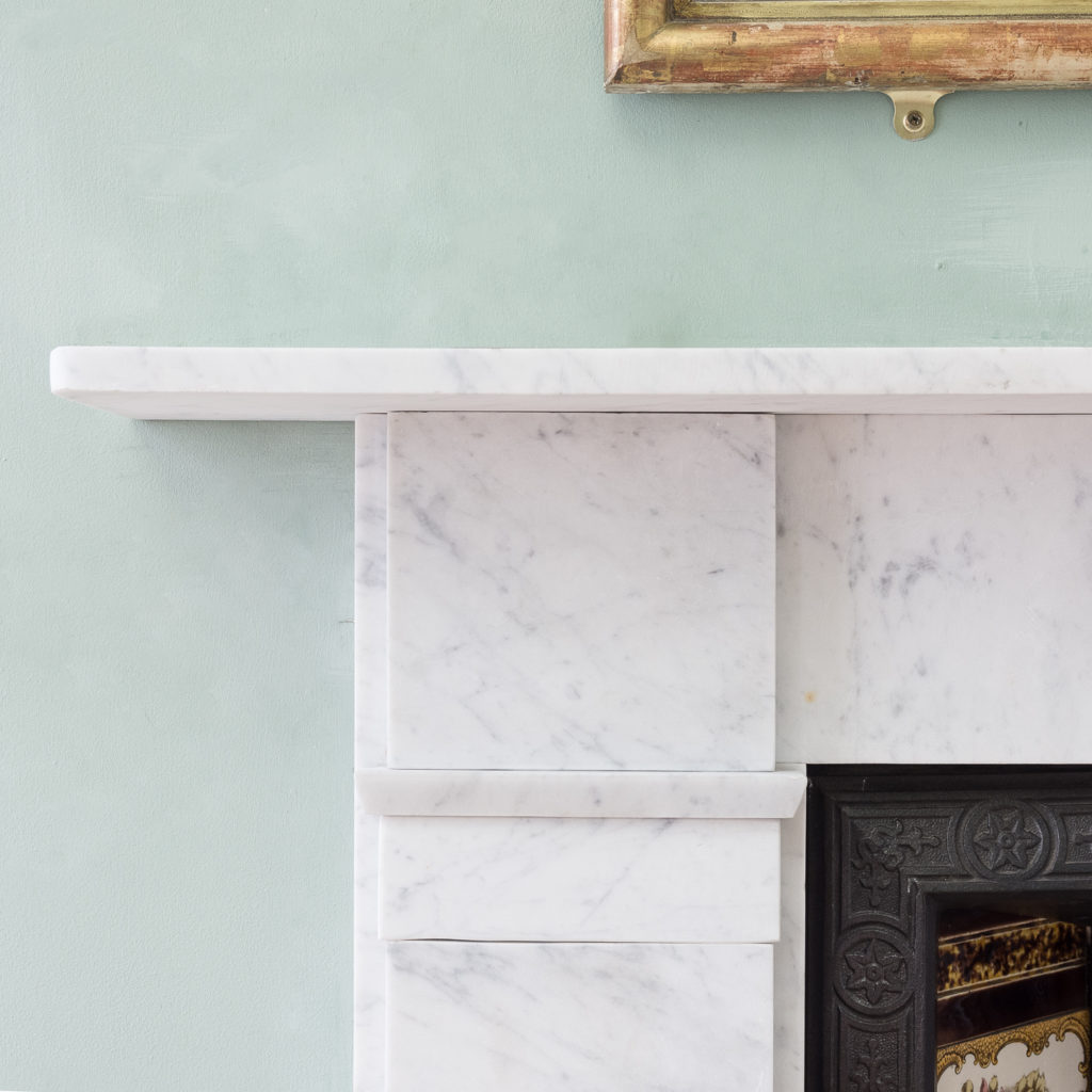 Late Victorian Carrara marble chimneypiece and cast iron insert,-124172