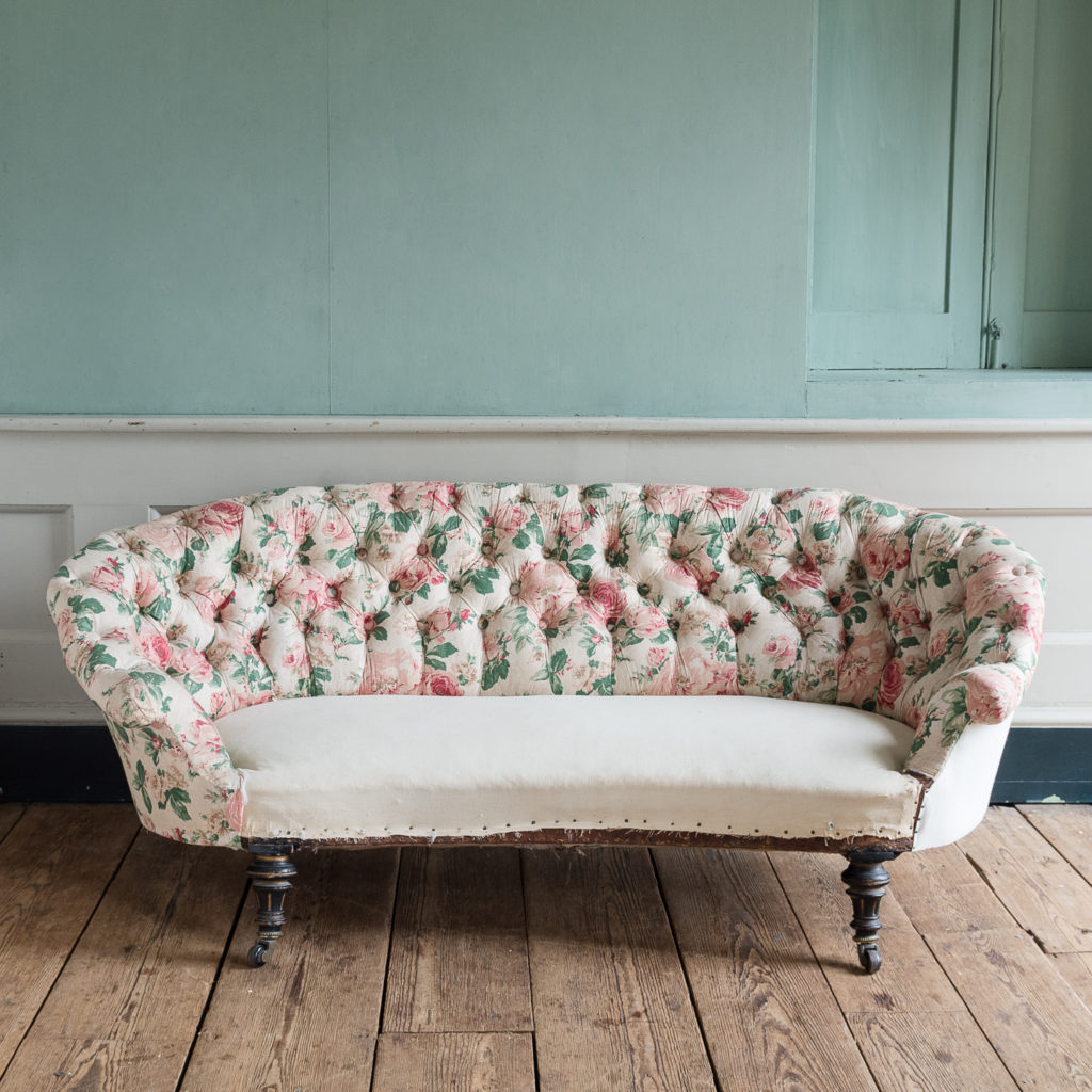 Small Victorian button-back kidney shaped sofa,