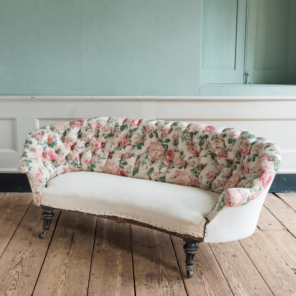 Small Victorian button-back kidney shaped sofa,