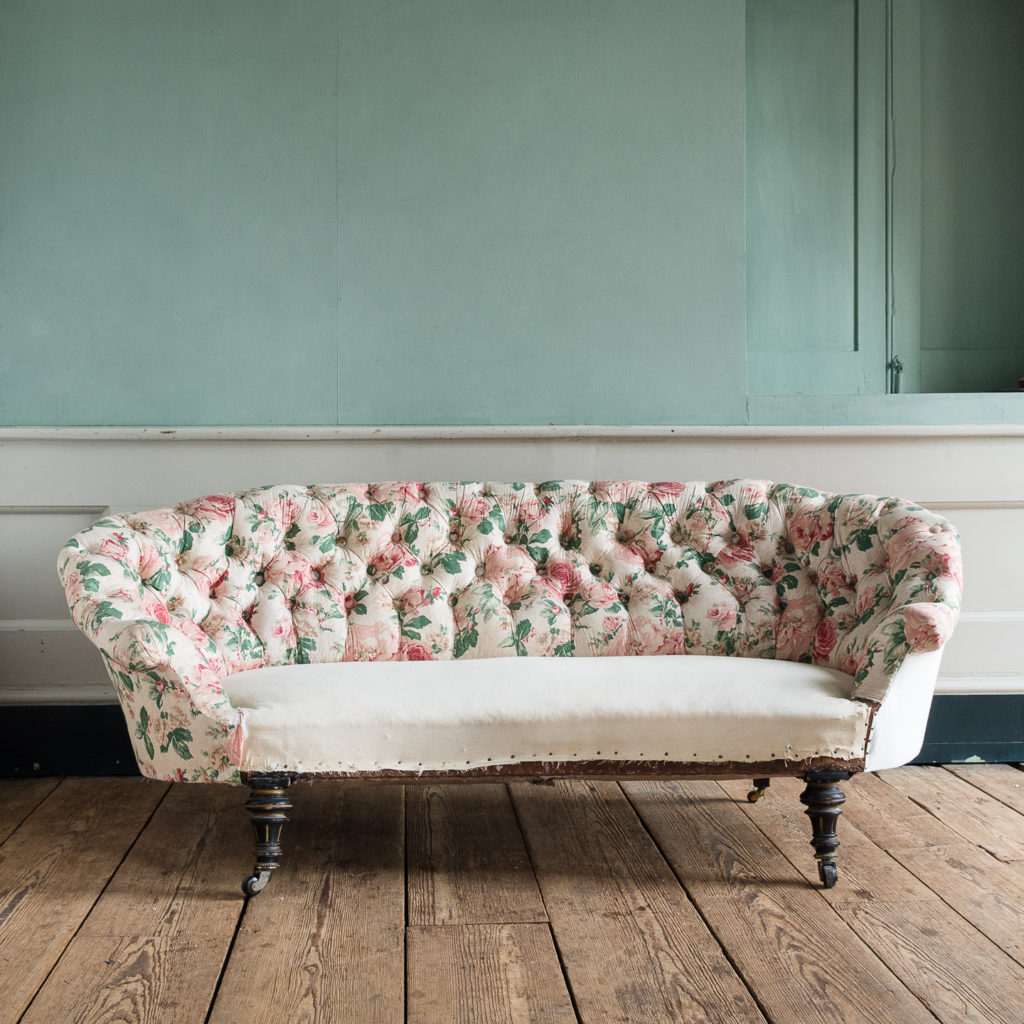 Small Victorian button-back kidney shaped sofa,