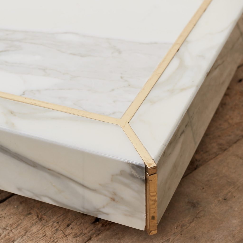 Marble mannequin plinth with brass inlay, -125018