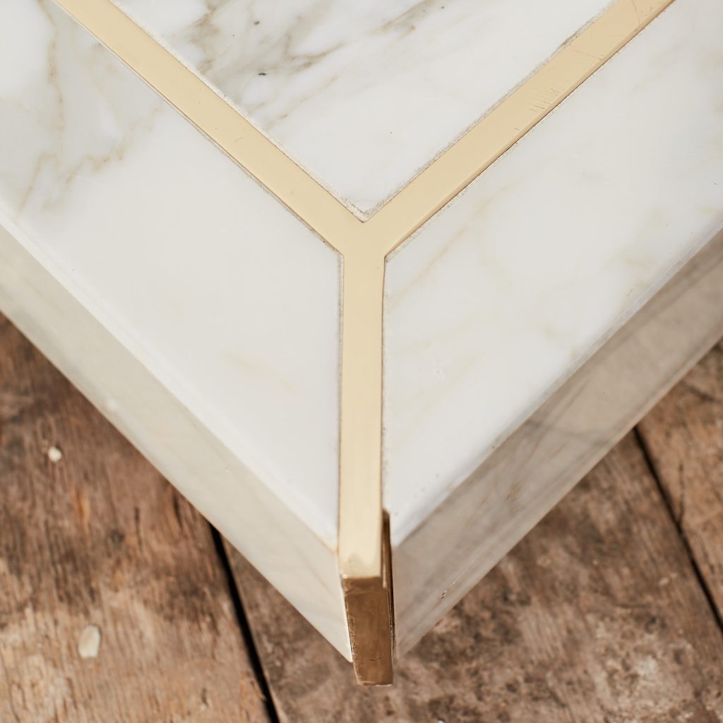 Marble mannequin plinth with brass inlay, -125019