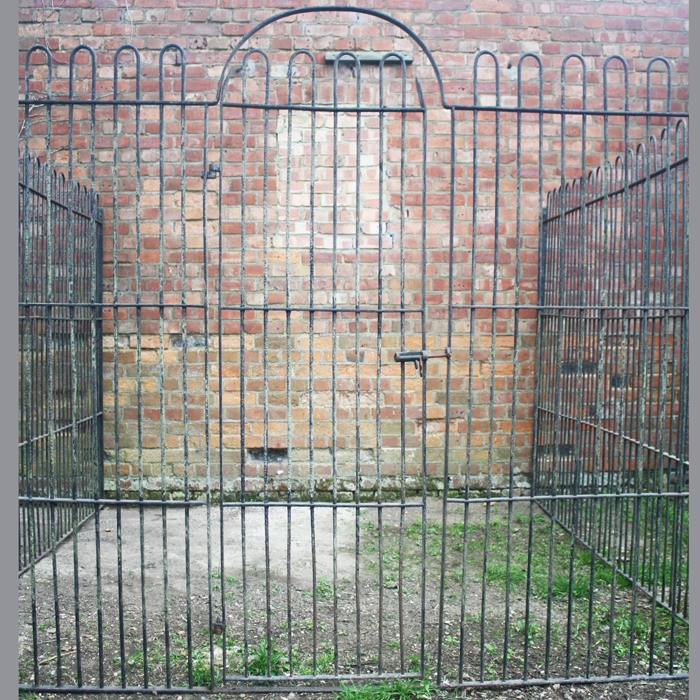 Wrought iron dog kennel discount
