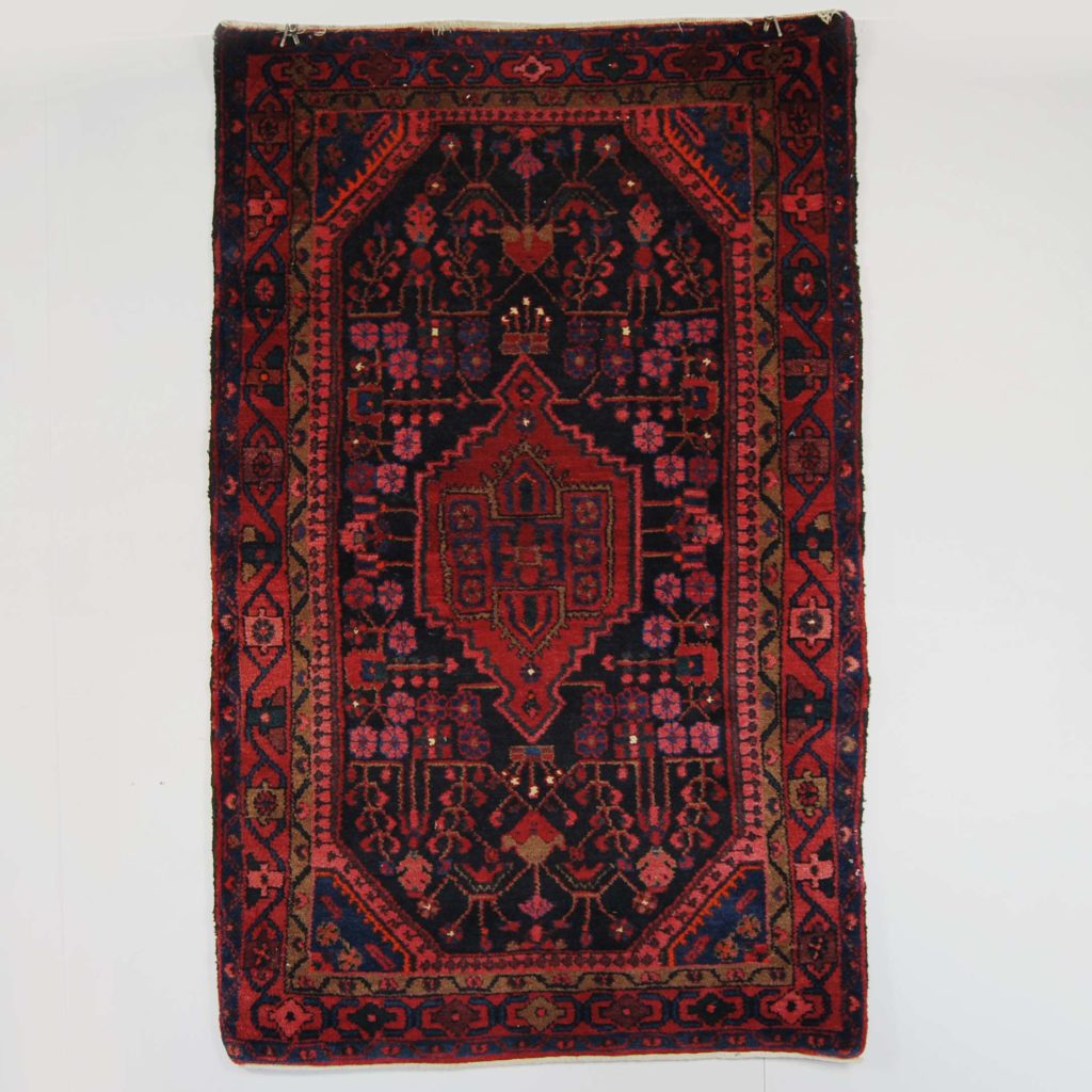 A vintage Hamadan rug-0
