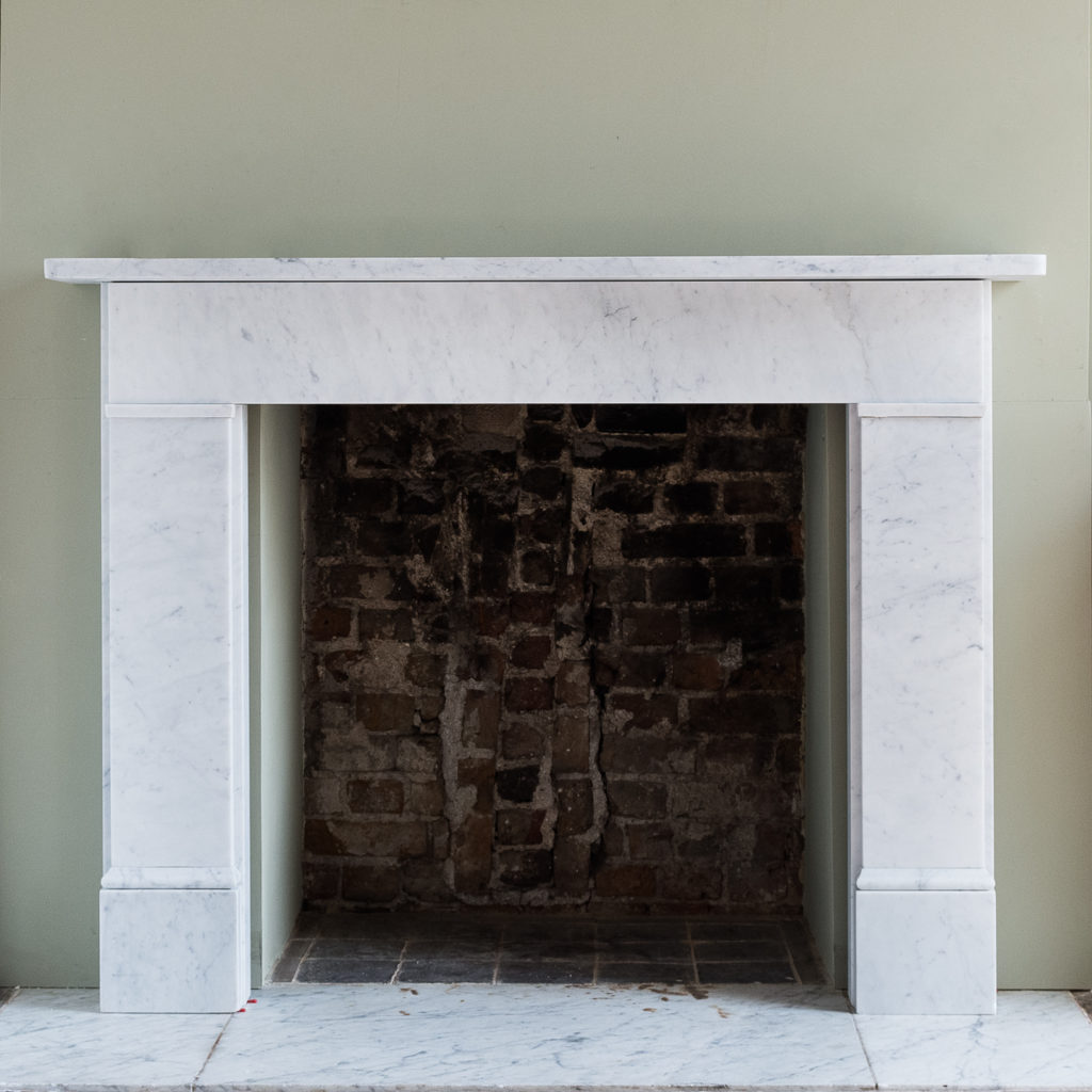 Victorian style Carrara marble flat-front chimneypiece,