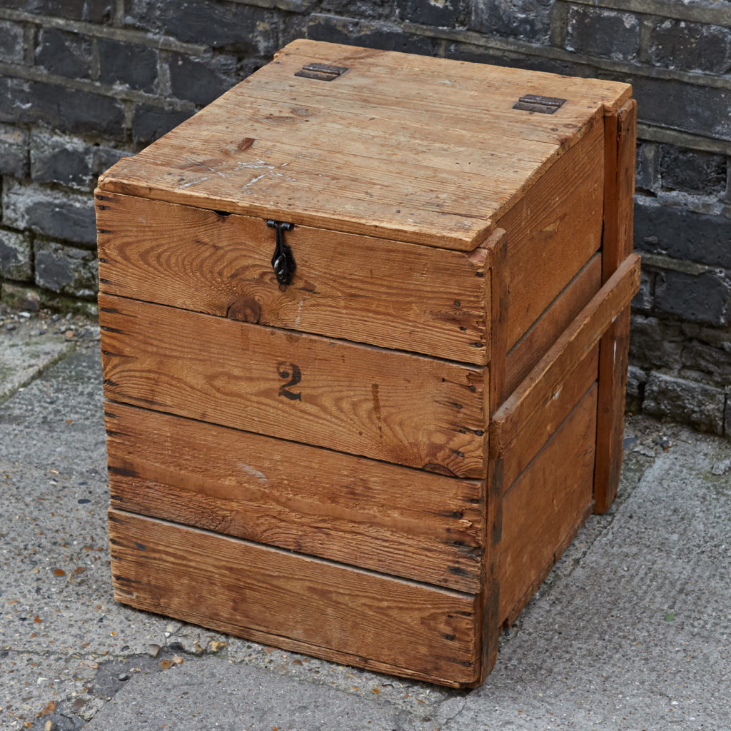 Reclaimed wooden crate,-128383