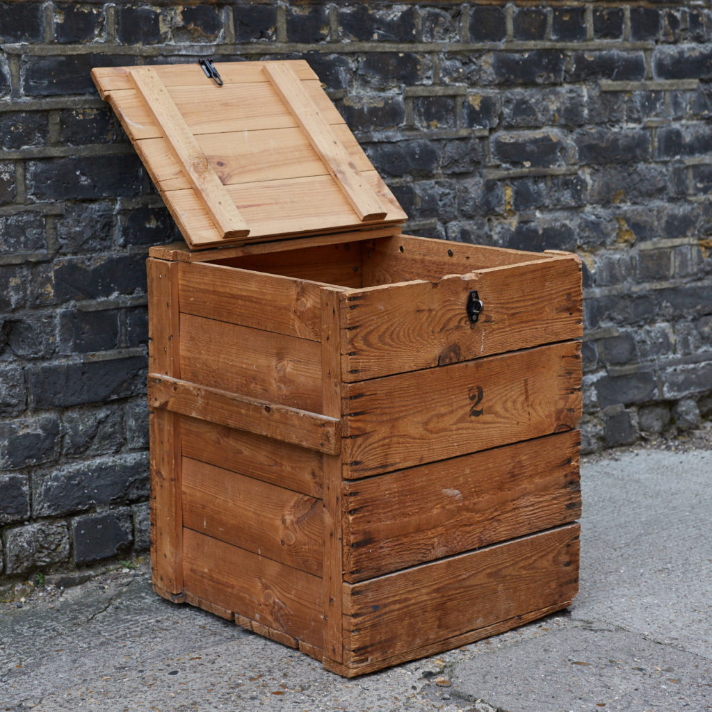 Reclaimed wooden crate,-128387