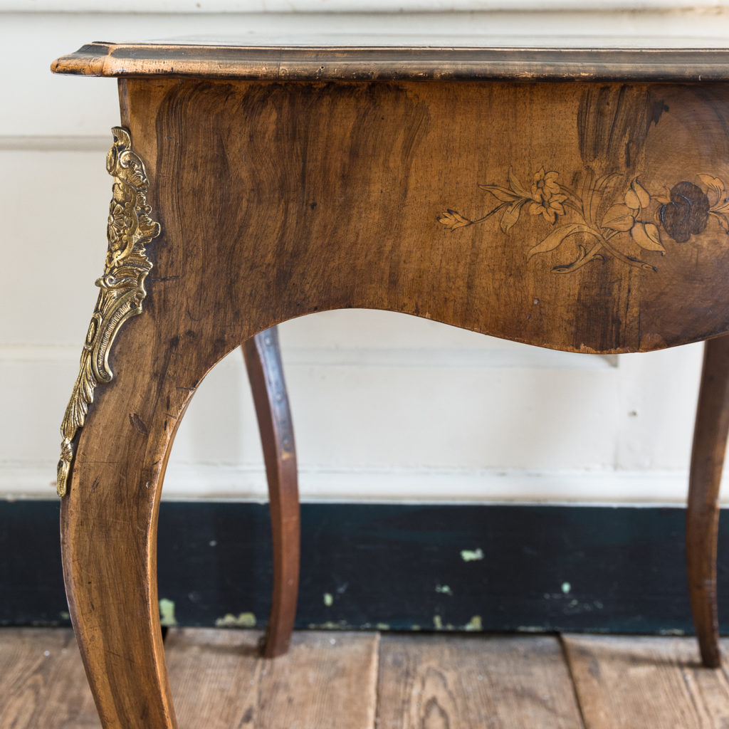 Victorian walnut centre table,-128601