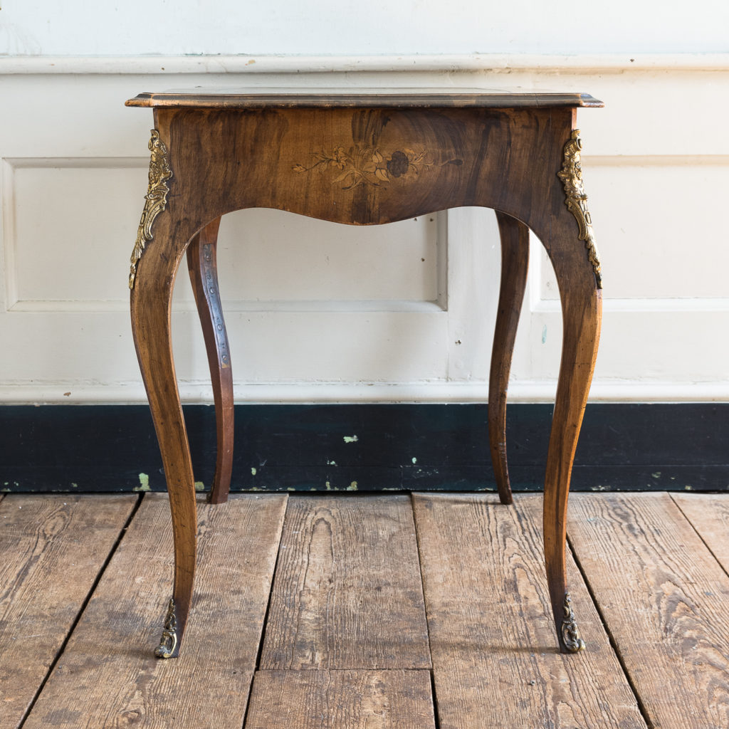 Victorian walnut centre table,-128604