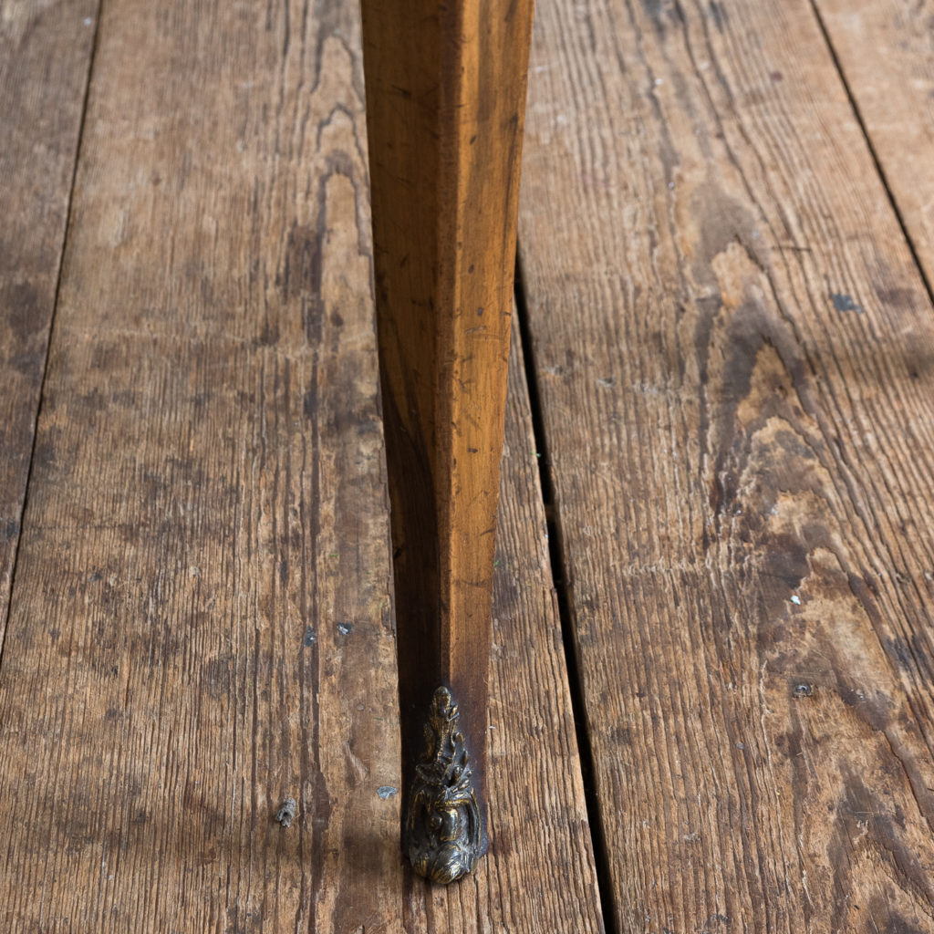 Victorian walnut centre table,-128603