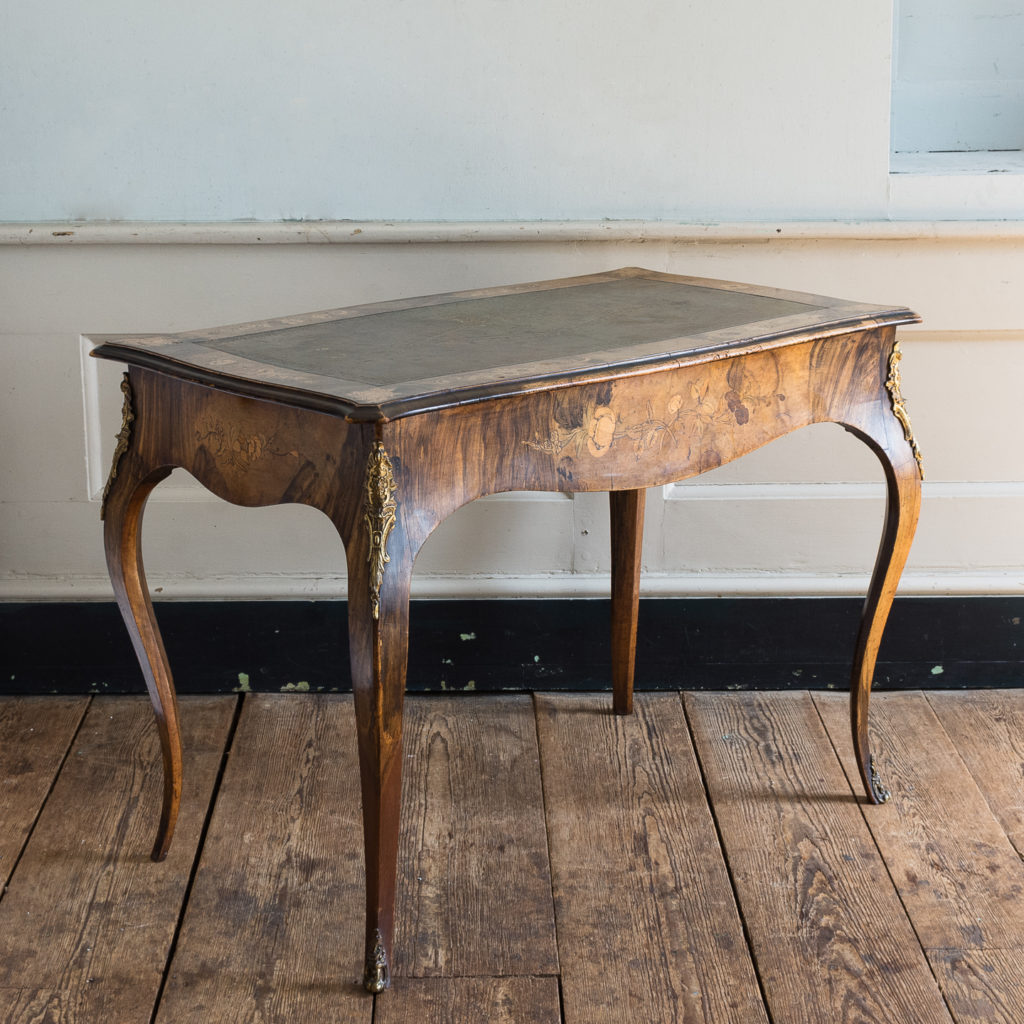 Victorian walnut centre table