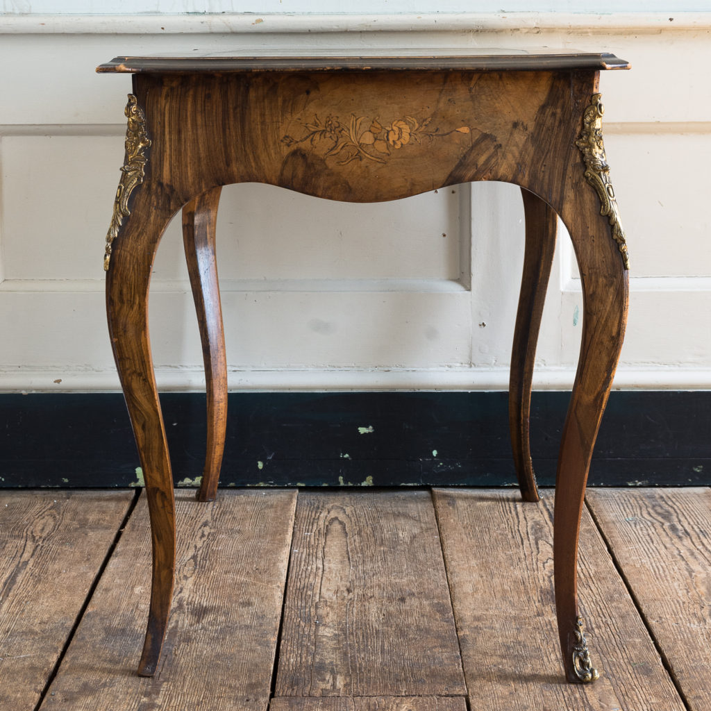 Victorian walnut centre table