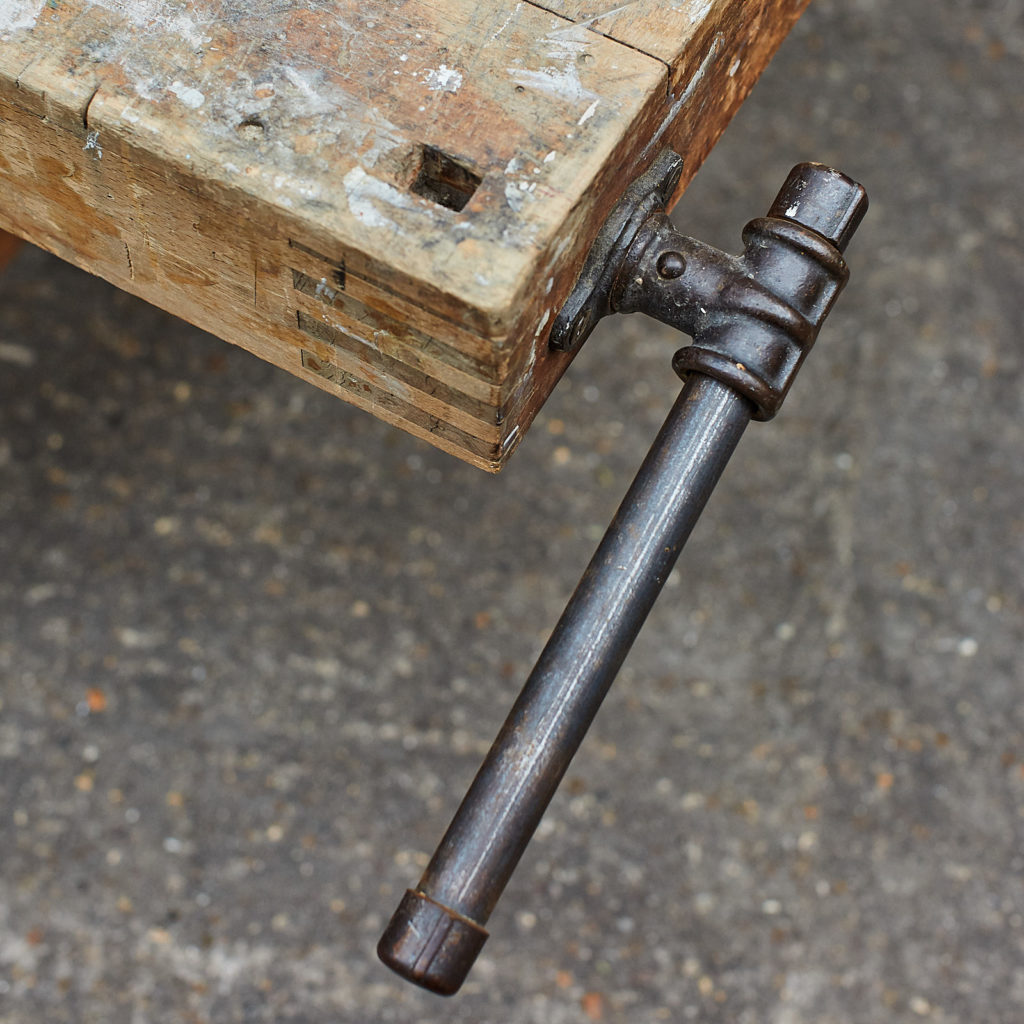 Joiner's workbench,-132045