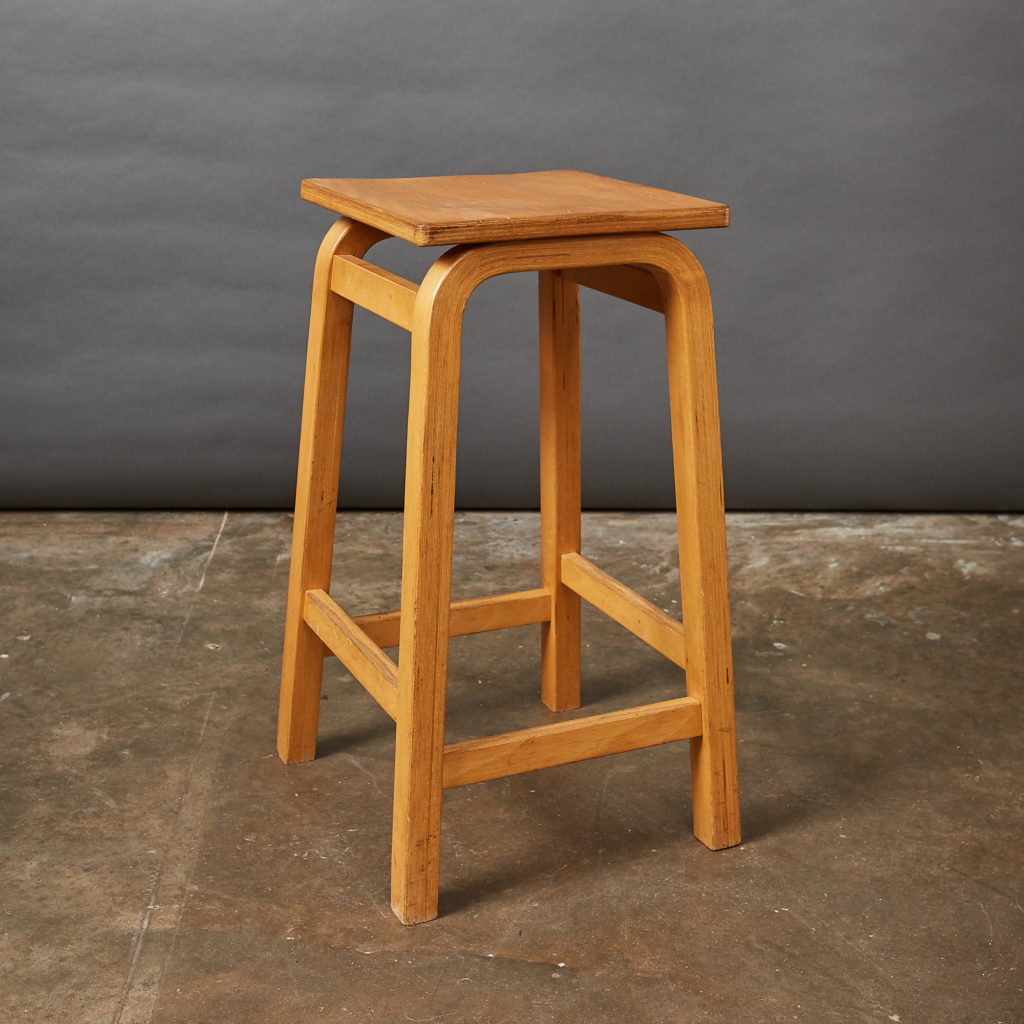 Laminated beech stool,-133015