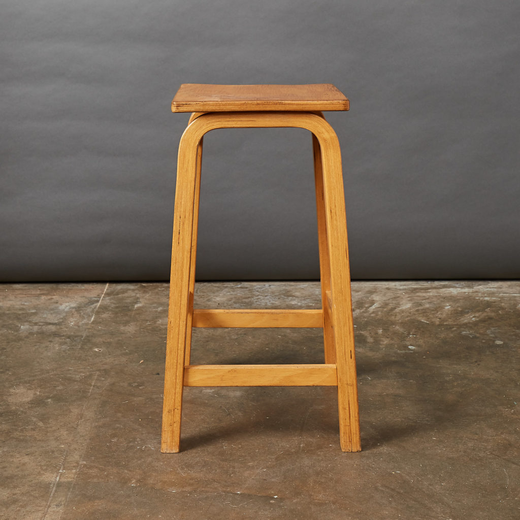 Laminated beech stool,-133017