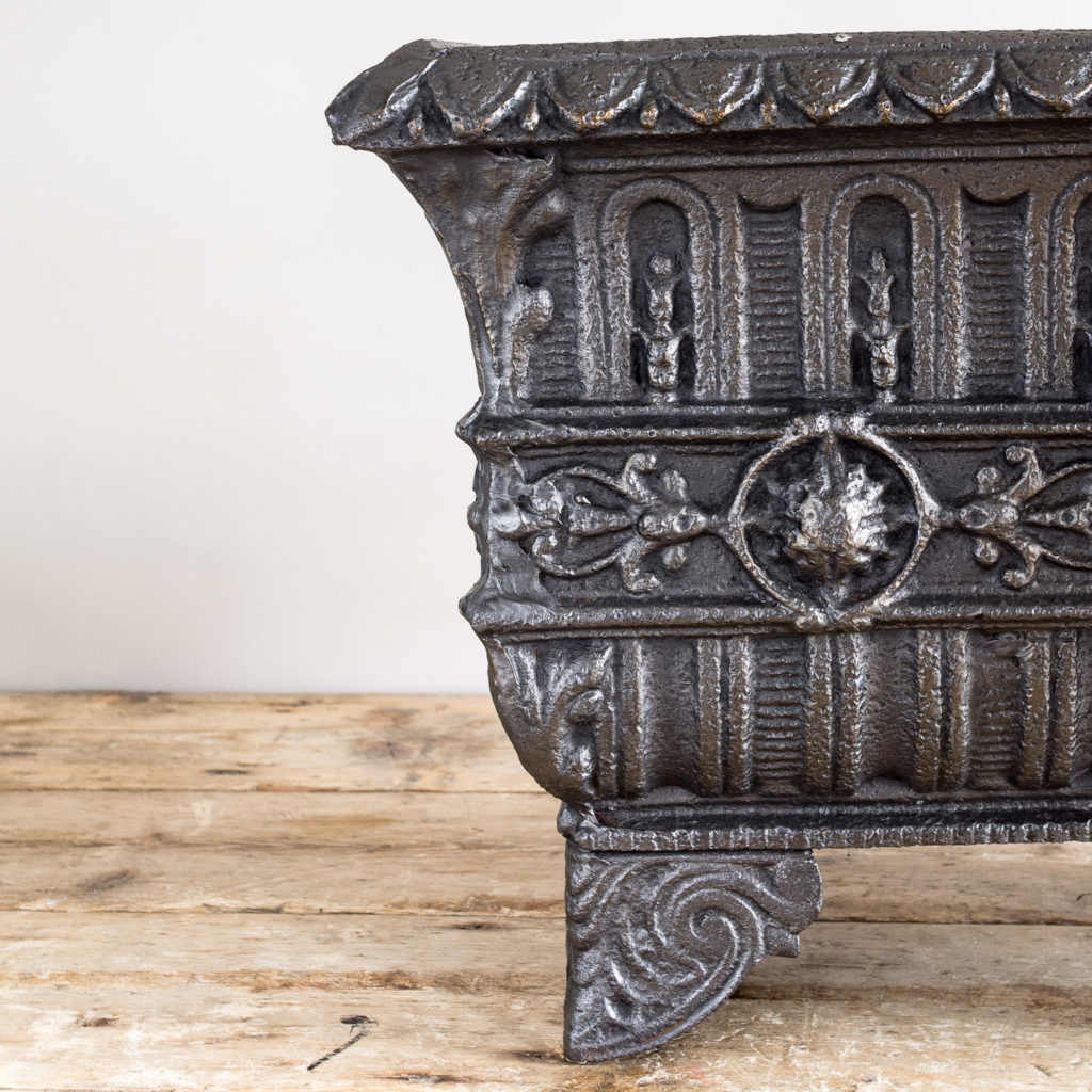 Victorian cast iron jardinière,-133505