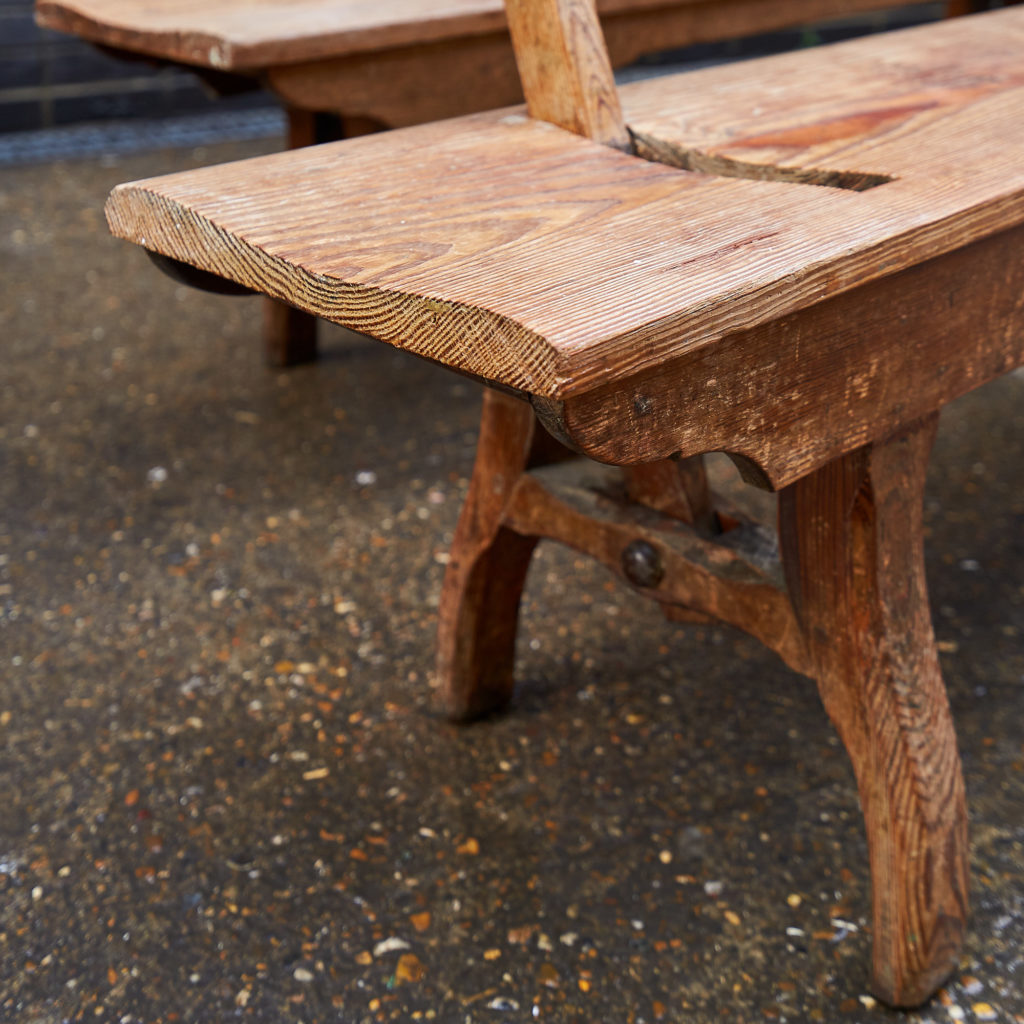 A pair of station benches,-133670