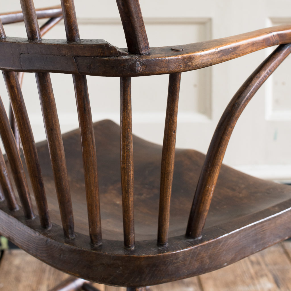 Late eighteenth century West Country Windsor chair,-135252