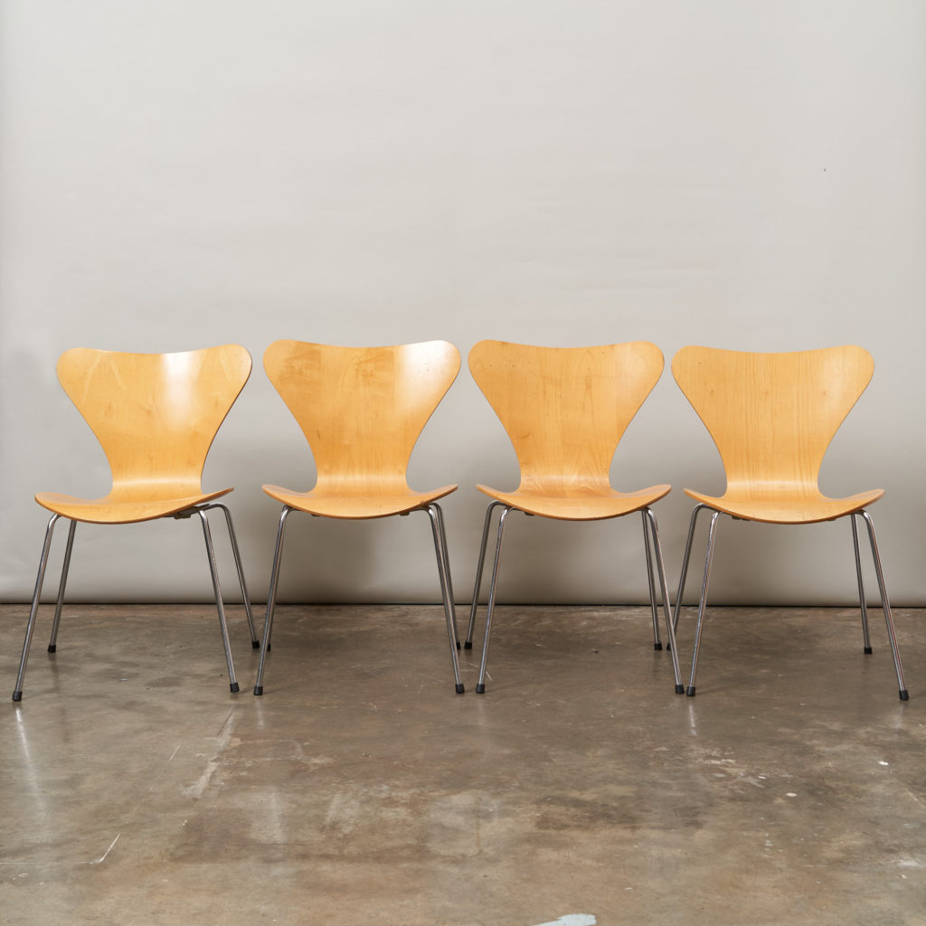 Set of Fritz Hansen series 7 dining chairs,-136767